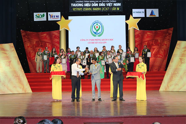 Phòng Khám YHCT Sài Gòn đươc vinh danh Top 10 thương hiệu dẫn đầu
